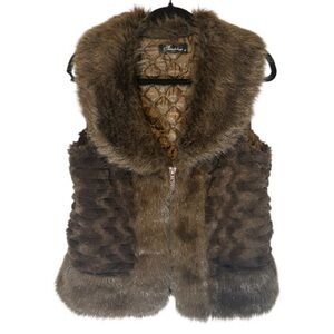 Vintage Y2K Trendology chocolate brown faux fur vest. Size M